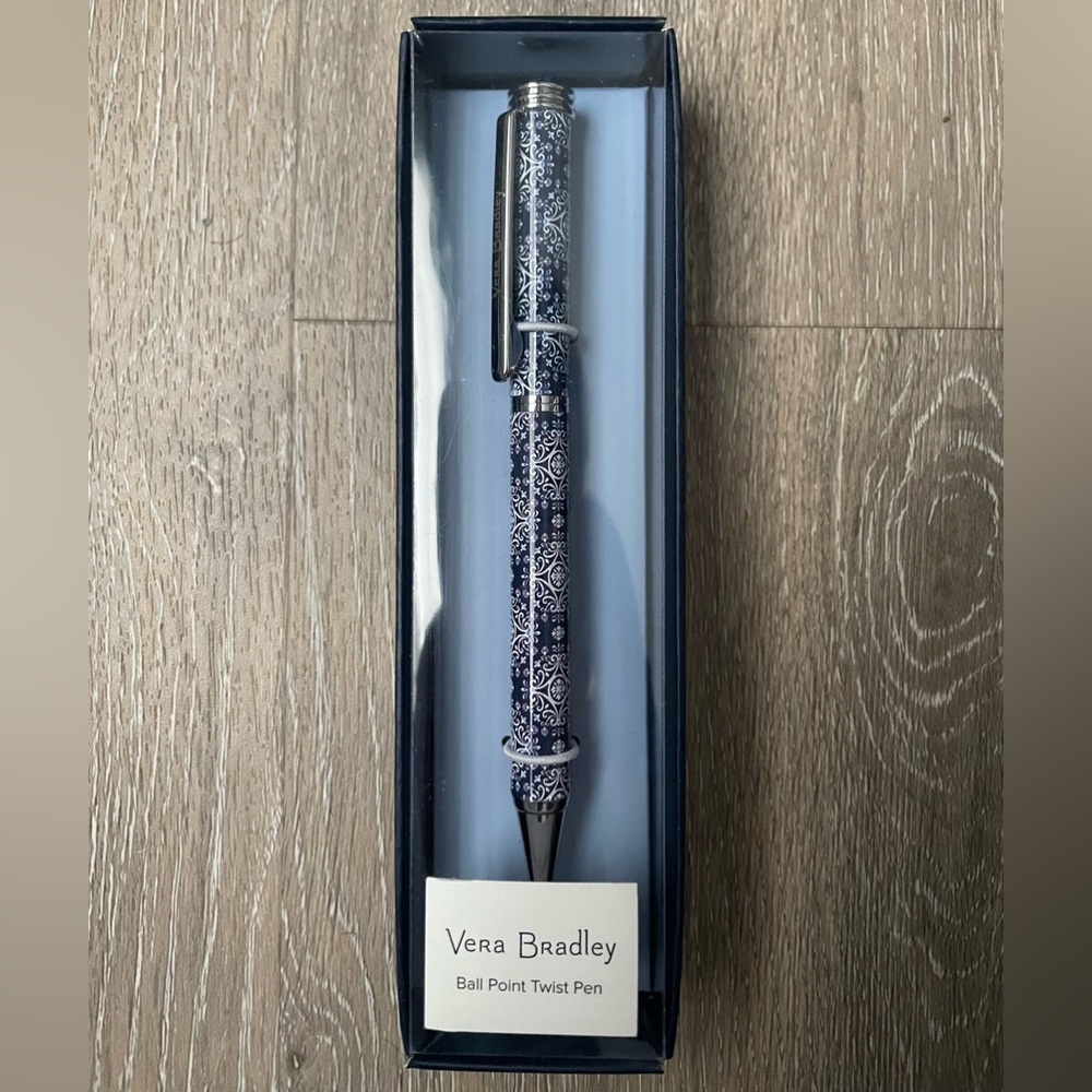 NWT Vera Bradley Pen